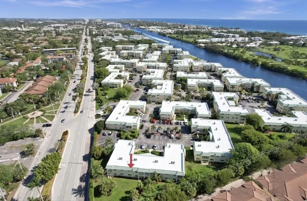 35 Colonial Club Drive Boynton Beach FL 33435