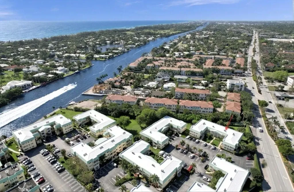35 Colonial Club Drive Boynton Beach FL 33435