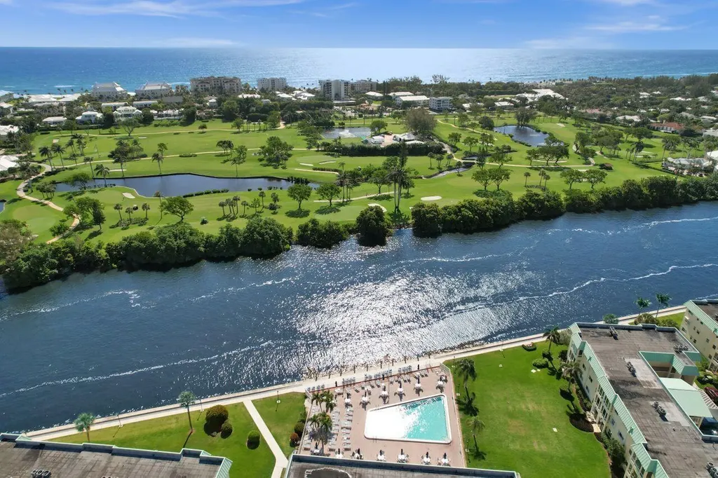 35 Colonial Club Drive Boynton Beach FL 33435