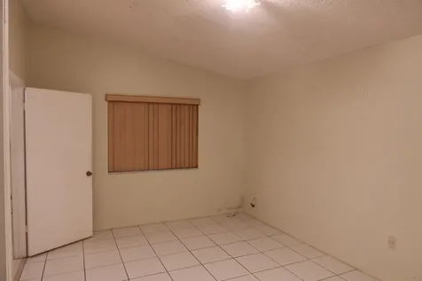7001 W 35th Avenue Hialeah FL 33018