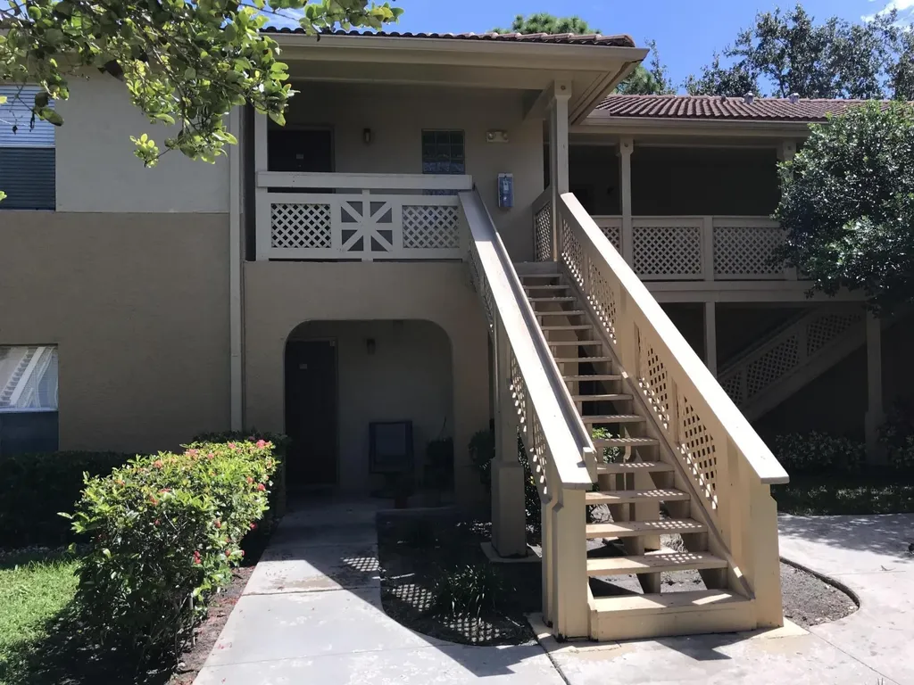 4823 Via Palm Lakes West Palm Beach FL 33417