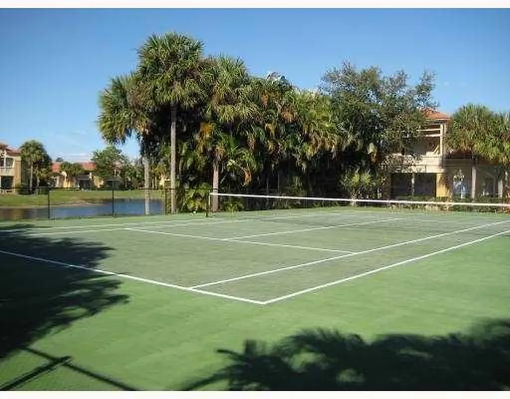 4823 Via Palm Lakes West Palm Beach FL 33417