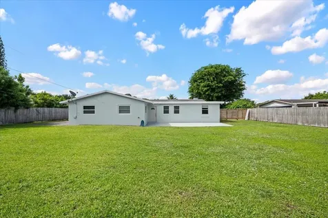 7423 Oakmont Drive Greenacres FL 33467