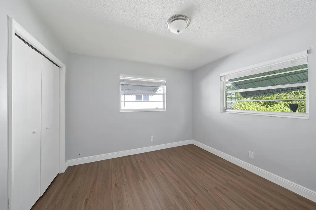 2317 NW 6th Place Fort Lauderdale FL 33311