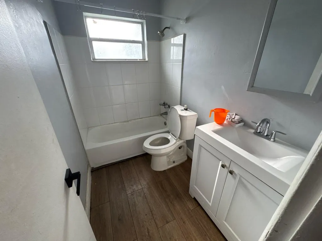 2317 NW 6th Place Fort Lauderdale FL 33311
