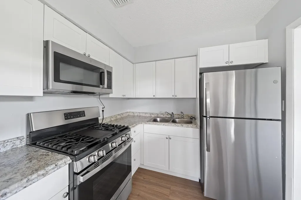 2317 NW 6th Place Fort Lauderdale FL 33311