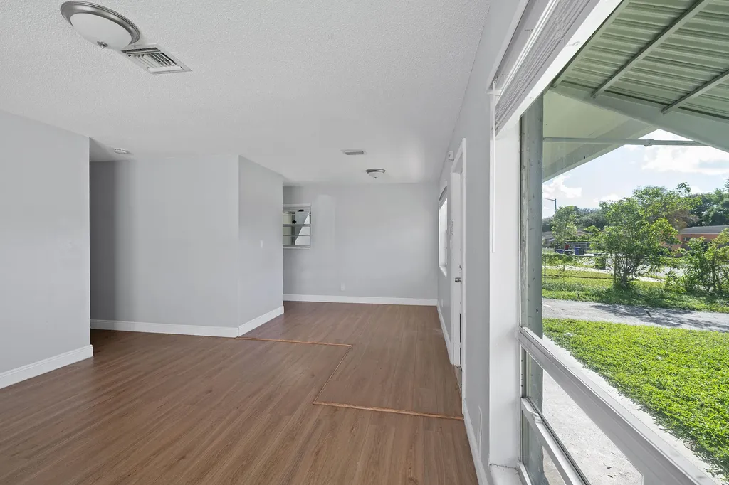 2317 NW 6th Place Fort Lauderdale FL 33311