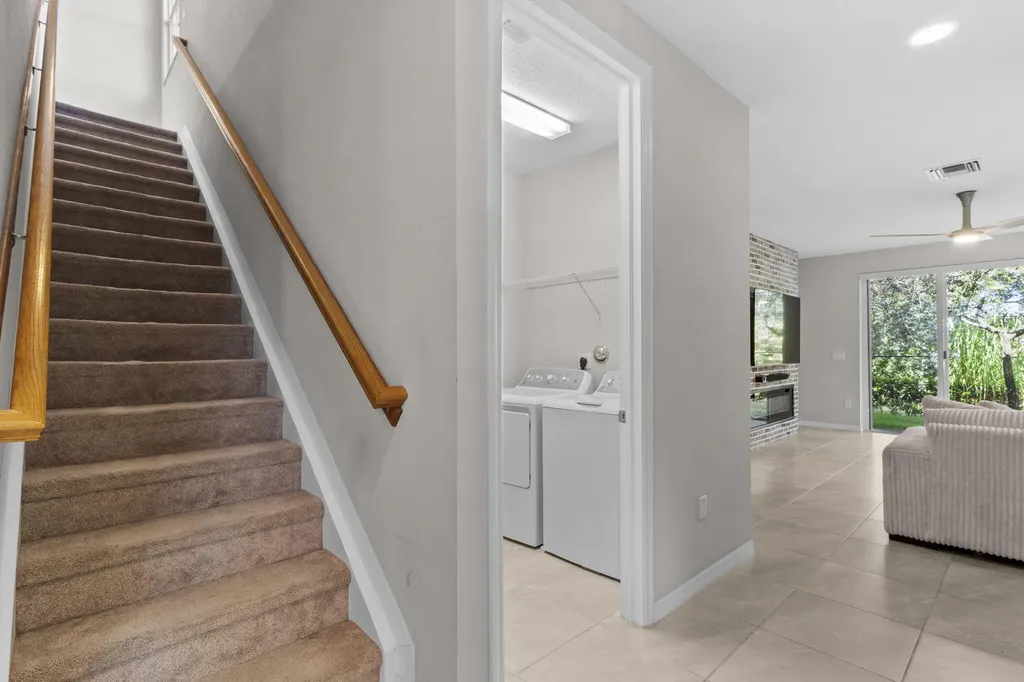 5319 Falcon Trail Davie FL 33314