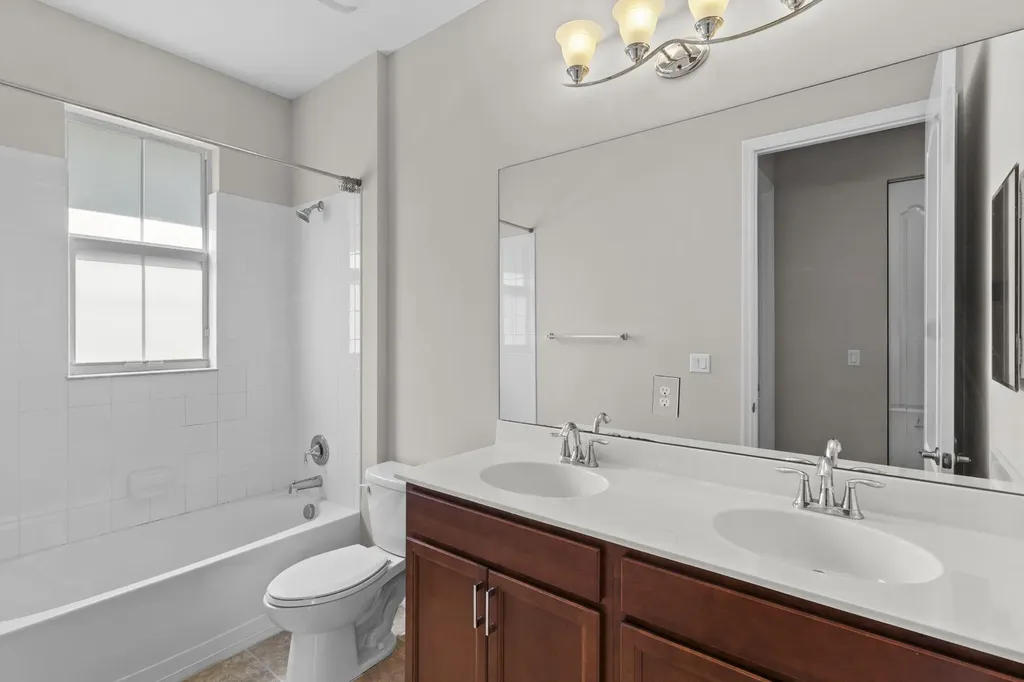 5319 Falcon Trail Davie FL 33314
