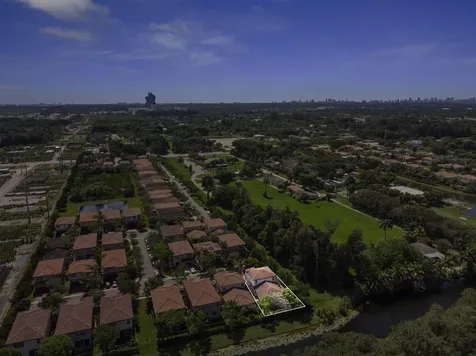 5319 Falcon Trail Davie FL 33314