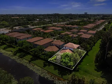 5319 Falcon Trail Davie FL 33314