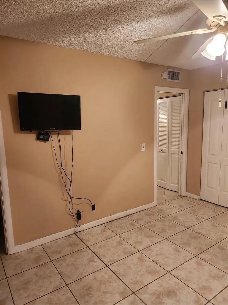 104 Westbury E Deerfield Beach FL 33442