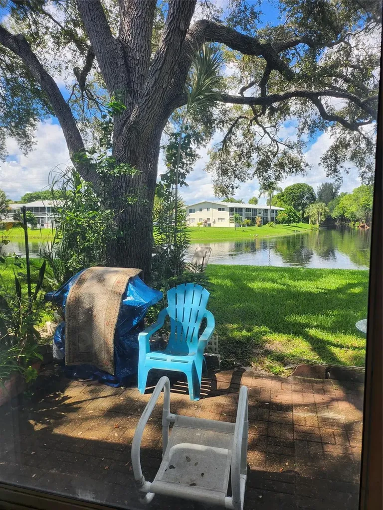 104 Westbury E Deerfield Beach FL 33442
