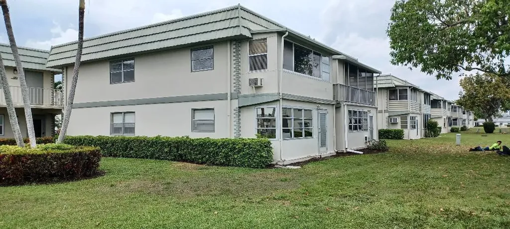 147 Monaco D Delray Beach FL 33446