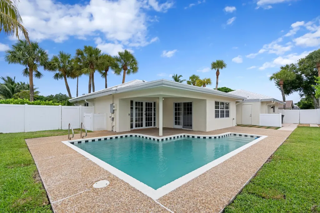 1375 SW 14th Avenue Boca Raton FL 33486