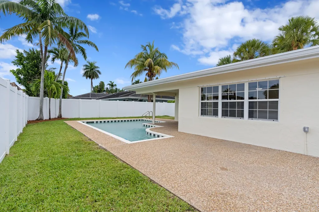 1375 SW 14th Avenue Boca Raton FL 33486