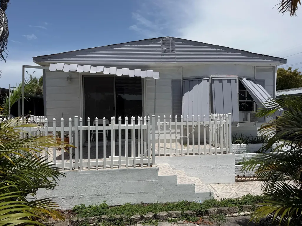 5300 SW 22nd Avenue Dania Beach FL 33312