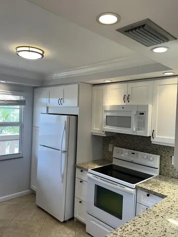 2202 Lucaya Bend Coconut Creek FL 33066