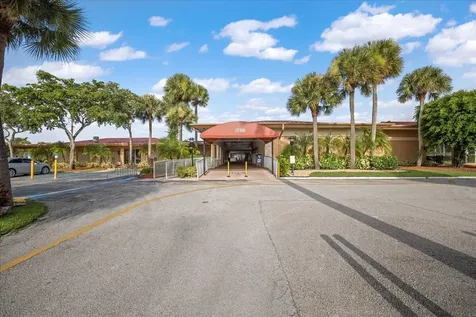 190 Lake Evelyn Drive West Palm Beach FL 33411