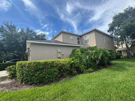 1733 Pointe West Way Vero Beach FL 32966