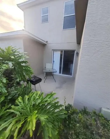 1733 Pointe West Way Vero Beach FL 32966
