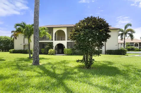 317 Knotty Pine Circle Greenacres FL 33463