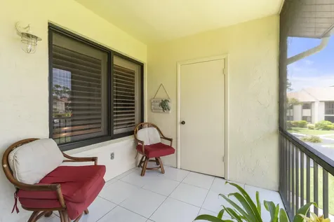 317 Knotty Pine Circle Greenacres FL 33463