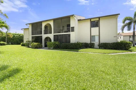 317 Knotty Pine Circle Greenacres FL 33463