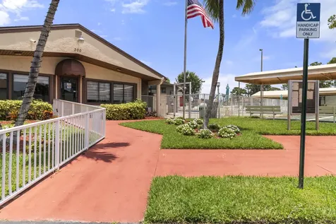 317 Knotty Pine Circle Greenacres FL 33463