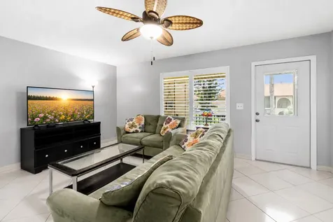 317 Knotty Pine Circle Greenacres FL 33463