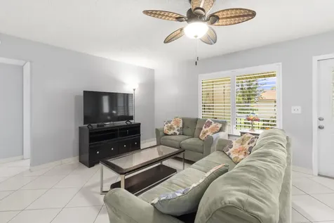 317 Knotty Pine Circle Greenacres FL 33463
