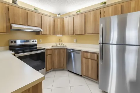 317 Knotty Pine Circle Greenacres FL 33463