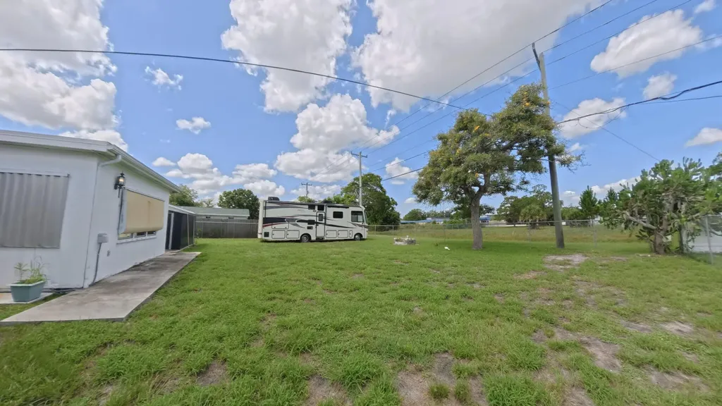 372 NW Airoso Boulevard Port St Lucie FL 34983