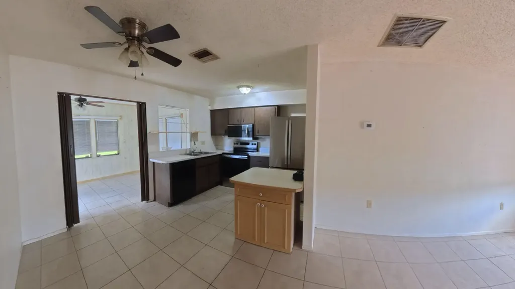 372 NW Airoso Boulevard Port St Lucie FL 34983