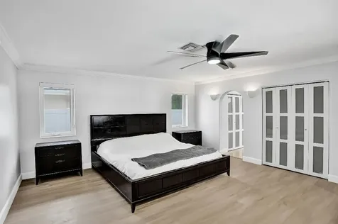 4900 N 36th Street Hollywood FL 33021
