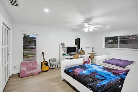 4900 N 36th Street Hollywood FL 33021