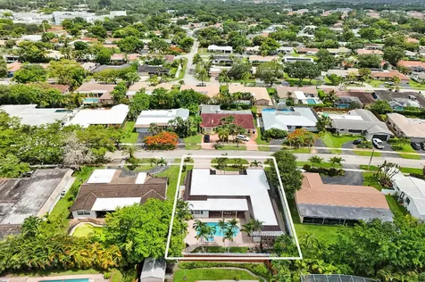 4900 N 36th Street Hollywood FL 33021