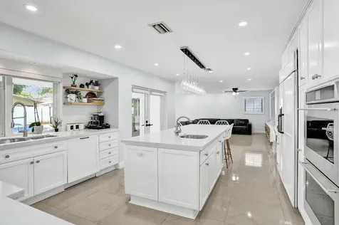 4900 N 36th Street Hollywood FL 33021