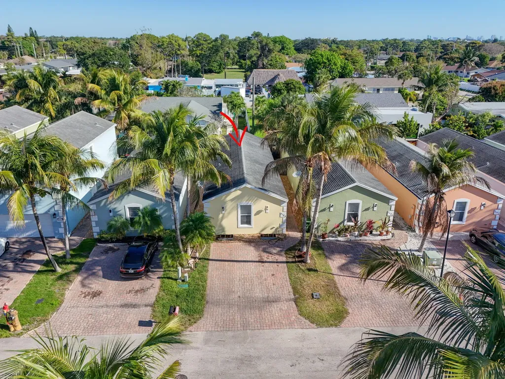 3125 Shelby Way Palm Springs FL 33461