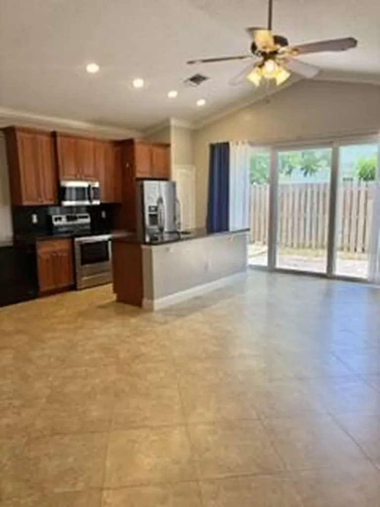 3125 Shelby Way Palm Springs FL 33461