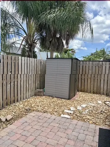 3125 Shelby Way Palm Springs FL 33461