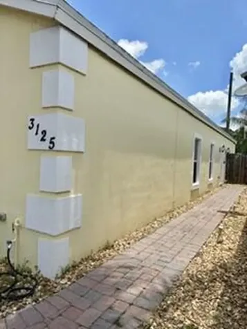 3125 Shelby Way Palm Springs FL 33461