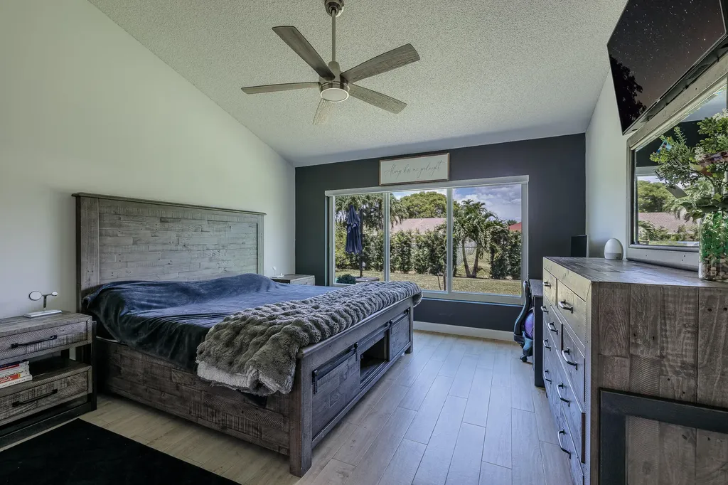 10275 Grove Lane Cooper City FL 33328