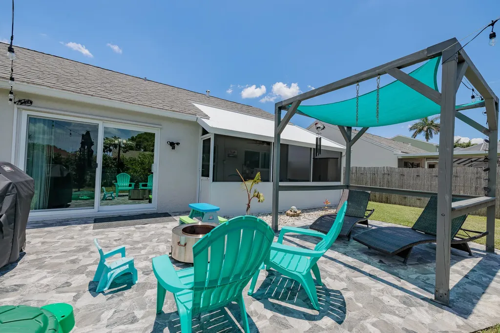 10275 Grove Lane Cooper City FL 33328