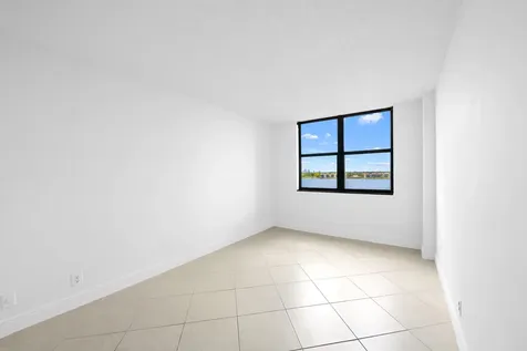 105 Lake Emerald Drive Oakland Park FL 33309