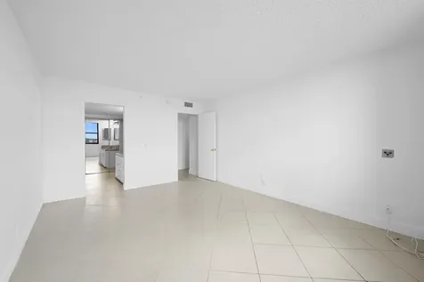 105 Lake Emerald Drive Oakland Park FL 33309