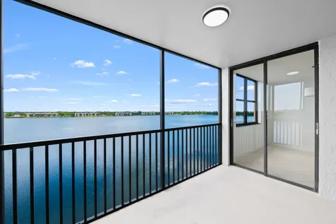 105 Lake Emerald Drive Oakland Park FL 33309