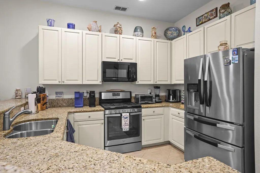 6179 NW Helmsdale Way Port St Lucie FL 34983