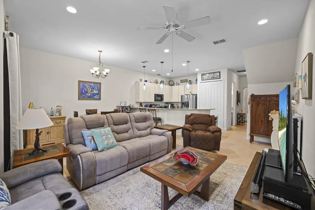 6179 NW Helmsdale Way Port St Lucie FL 34983