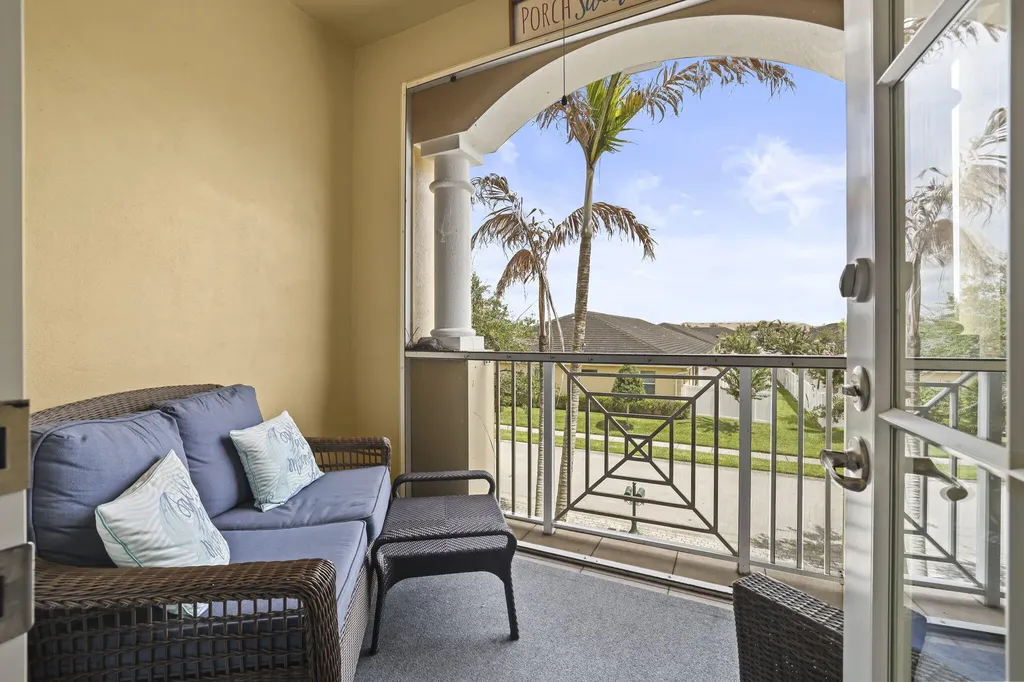 6179 NW Helmsdale Way Port St Lucie FL 34983